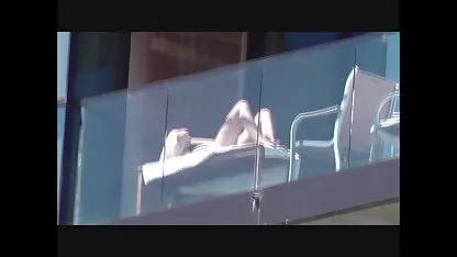 Assロシアの愛人叩スレーブと大きなストラップに 働く 女 えろ